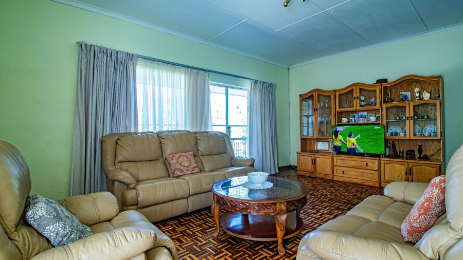 5 Bedroom Property for Sale in Dale View Eastern Cape